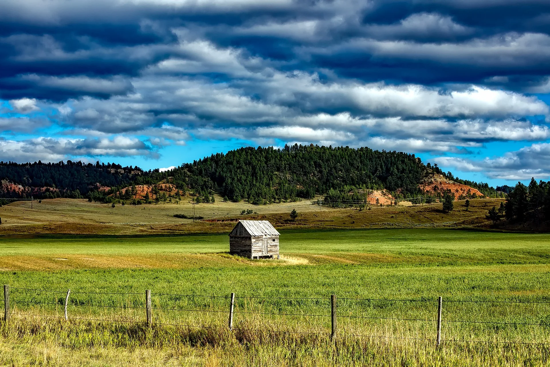 Read more about the article Top 10 Best Places to Live in Wyoming: Find Your Perfect Home in the Cowboy State