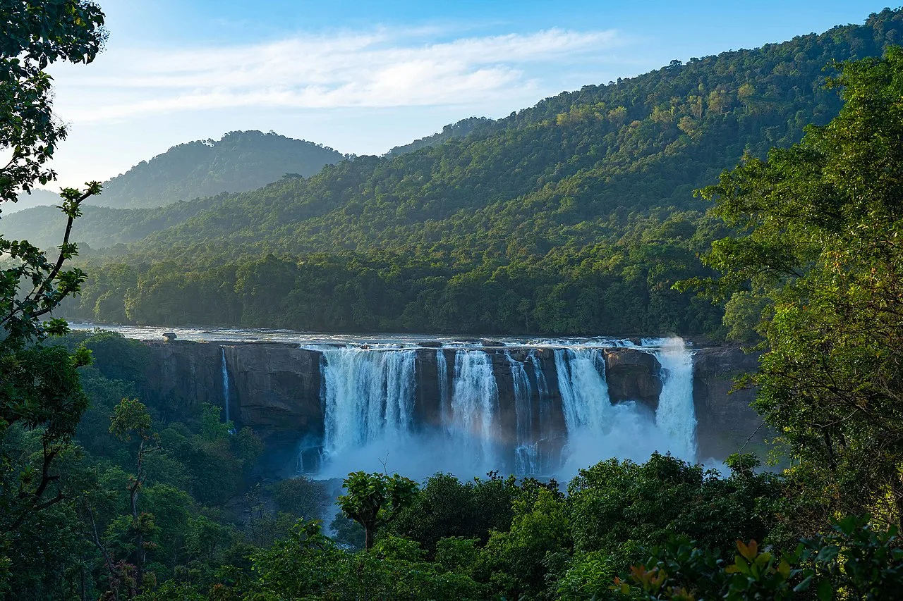 Read more about the article Athirapally Waterfalls 2023: Discover the Majestic Beauty of South India